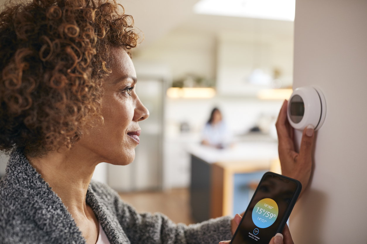 Improve Energy Efficiency With the Right Thermostat for Home
